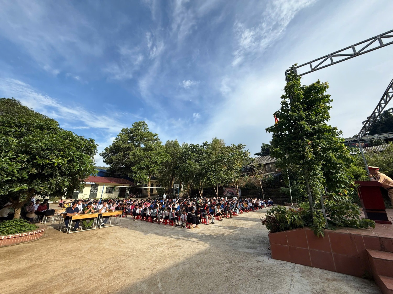 TUYÊN TRUYỀN VỀ AN TOÀN GIAO THÔNG