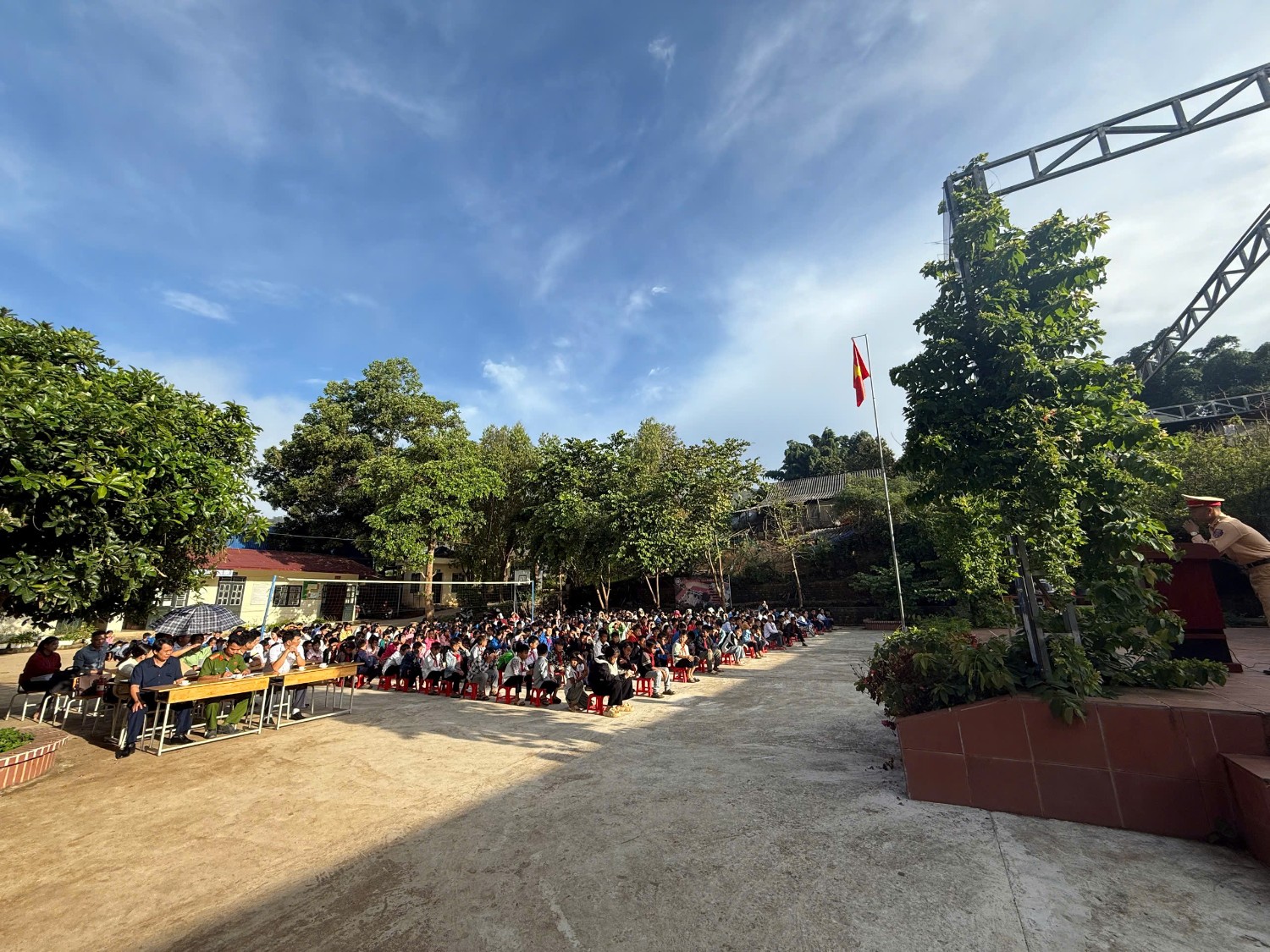 TUYÊN TRUYỀN VỀ AN TOÀN GIAO THÔNG