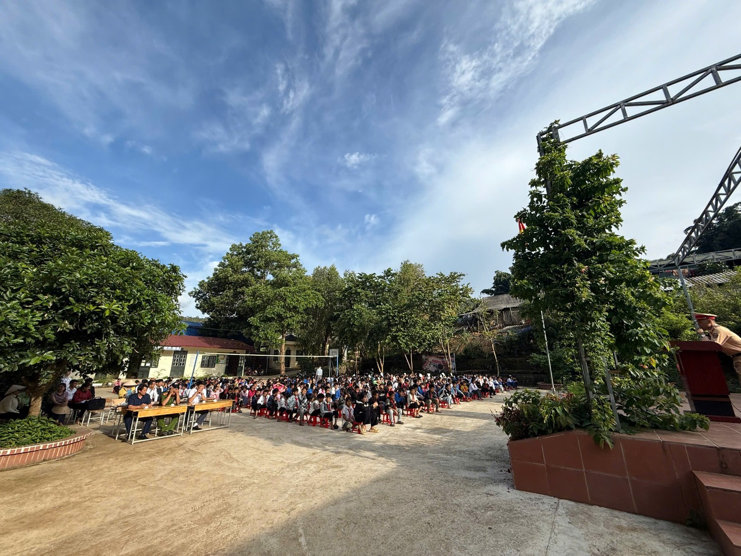 TUYÊN TRUYỀN VỀ AN TOÀN GIAO THÔNG