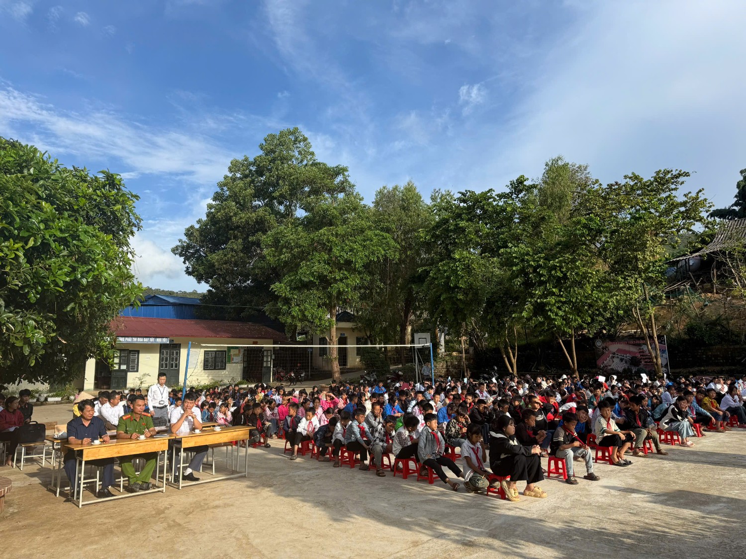 TUYÊN TRUYỀN VỀ AN TOÀN GIAO THÔNG