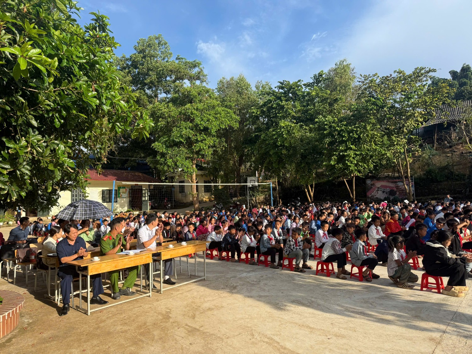 TUYÊN TRUYỀN VỀ AN TOÀN GIAO THÔNG