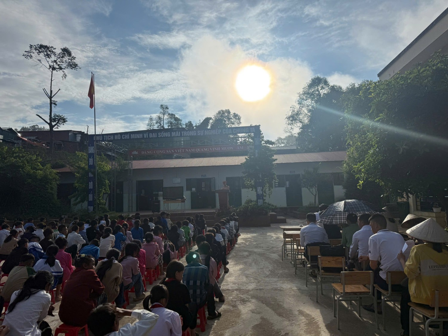 TUYÊN TRUYỀN VỀ AN TOÀN GIAO THÔNG